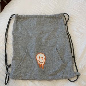 BRAND: idk — NO SIZE — CUTE DRAWSTRING BAG